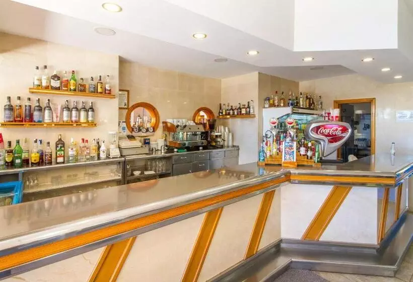 Apartamentos La Era Park