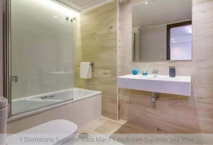 Apartamentos La Era Park