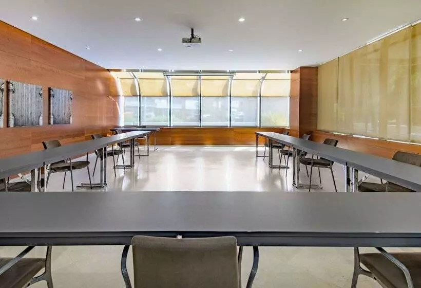 Ac Hotel Genova By Marriott