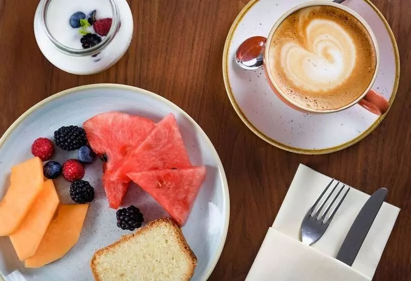 Ac Hotel Genova By Marriott