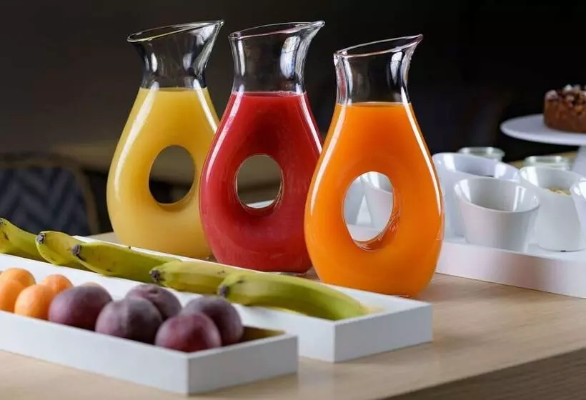 Ac Hotel Genova By Marriott