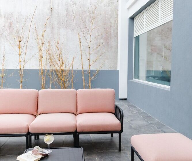 هتل Canadiano Urban Nature