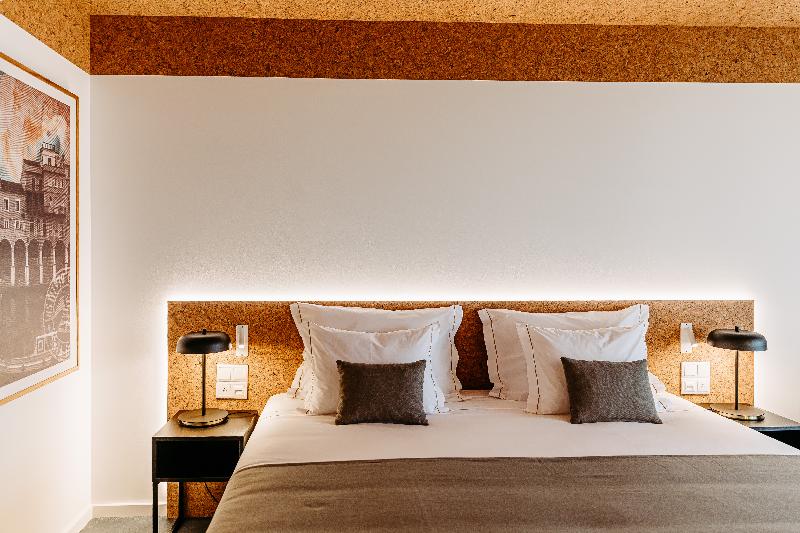 هتل Canadiano Urban Nature