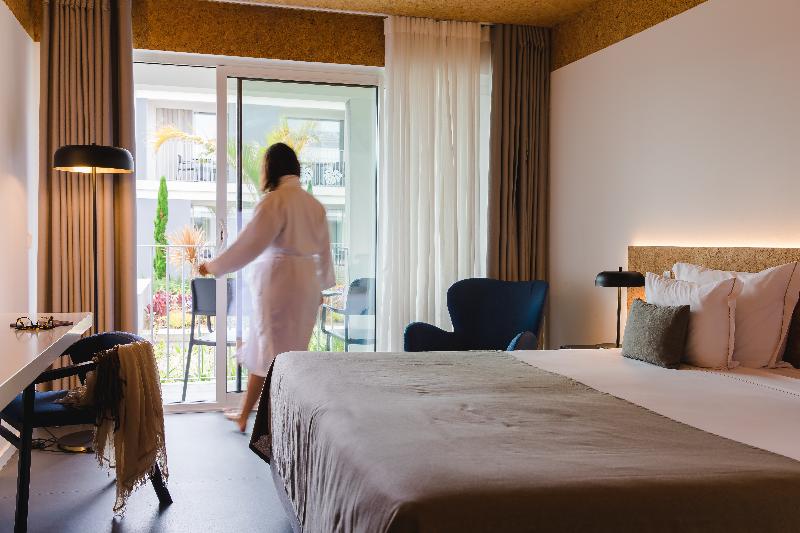 هتل Canadiano Urban Nature