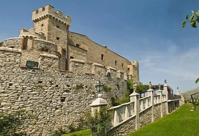 酒店 Castello Orsini