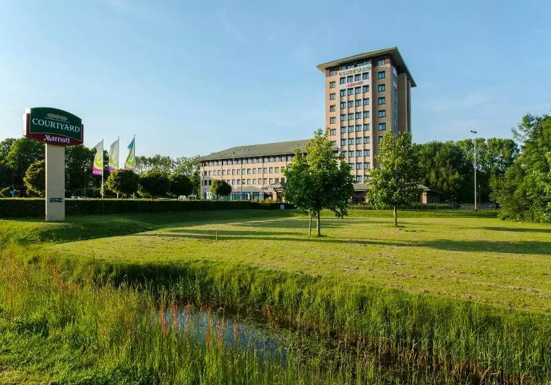 בית מלון כפרי Courtyard By Marriott Amsterdam Airport