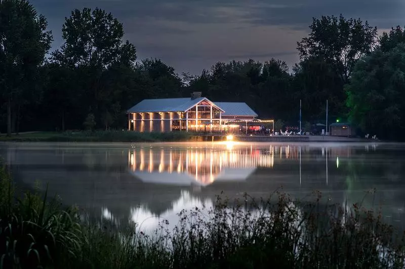 בית מלון כפרי Courtyard By Marriott Amsterdam Airport