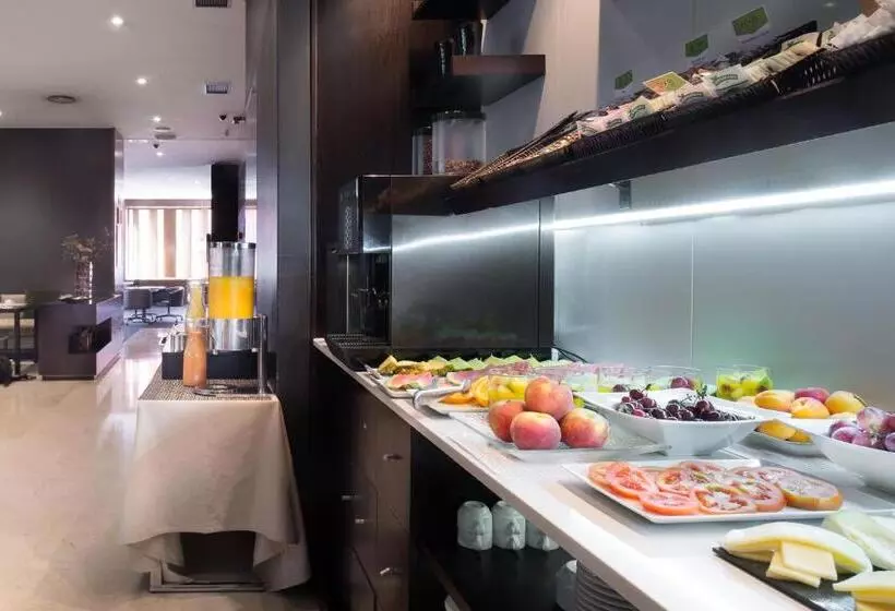 Отель Exe Cuenca