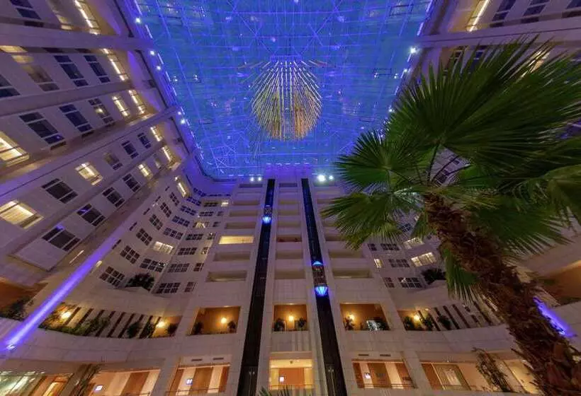 هتل Hilton Prague