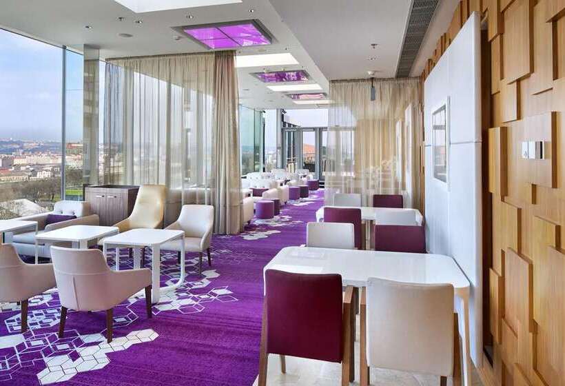 هتل Hilton Prague