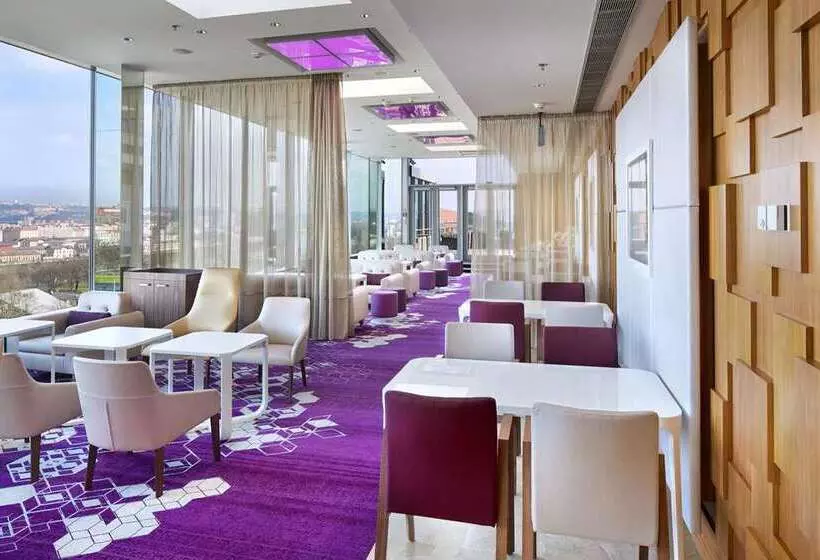 هتل Hilton Prague