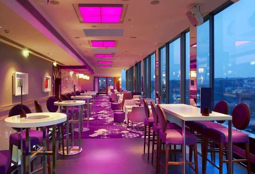 هتل Hilton Prague