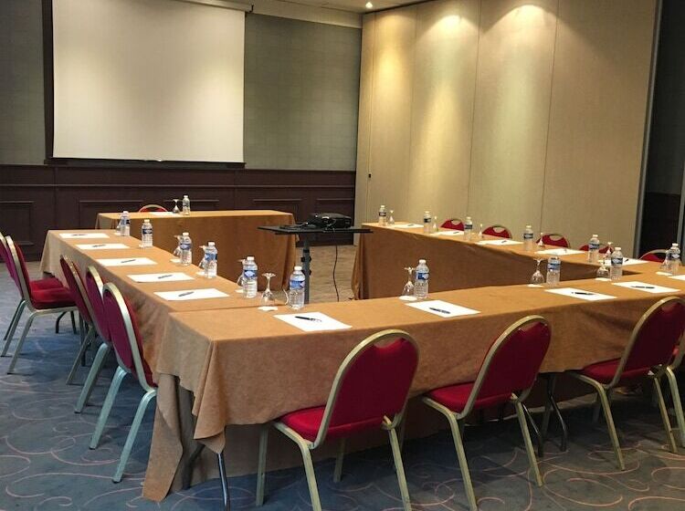 فندق Hôtel L'univers