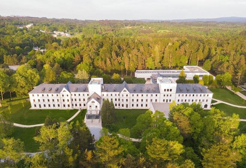 هتل Iberik Gran Balneario de Guitiriz