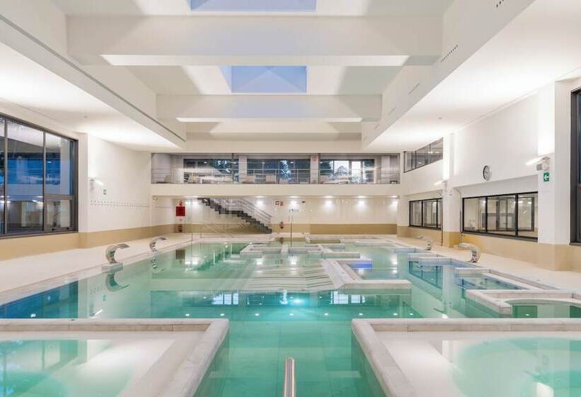 هتل Iberik Gran Balneario de Guitiriz