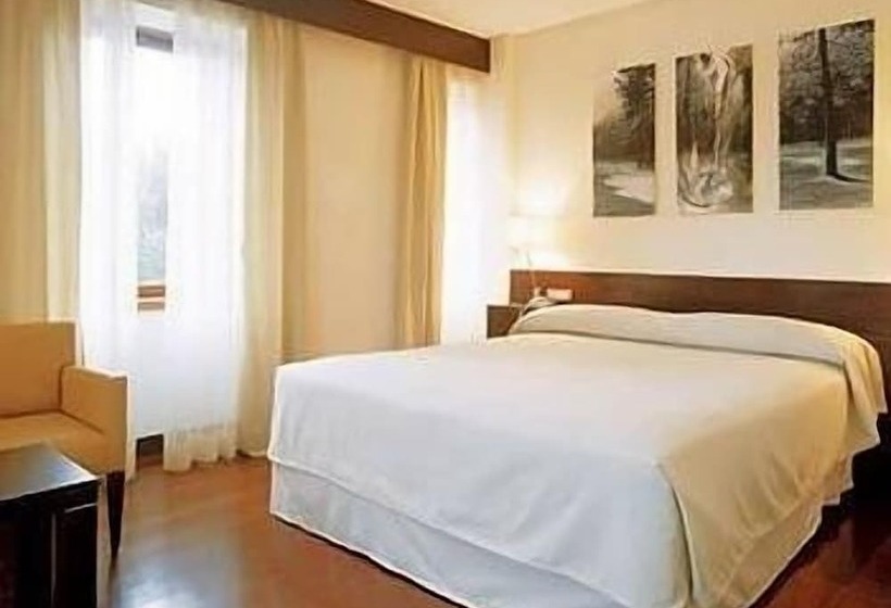 هتل Iberik Gran Balneario de Guitiriz