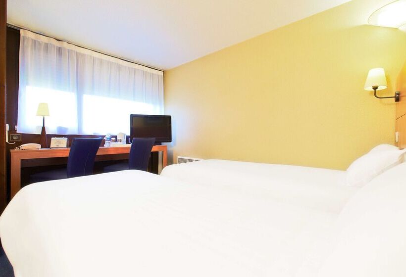 Hotelli Kyriad Mulhouse Est Lutterbach