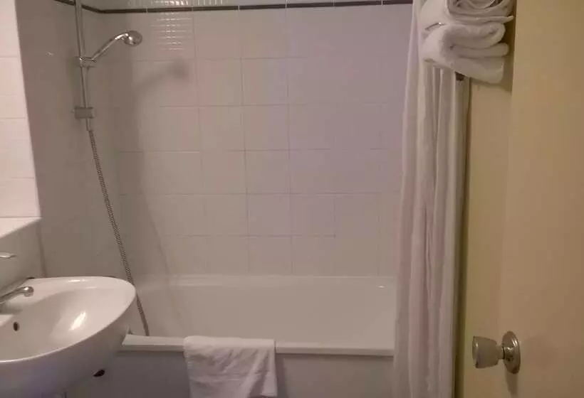 בית מלון כפרי Kyriad Mulhouse Est  Lutterbach