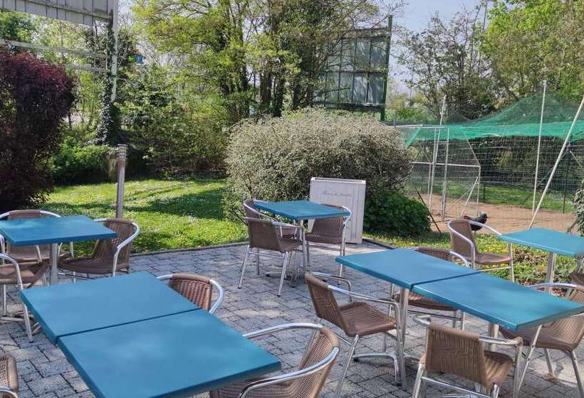 Hotelli Kyriad Mulhouse Est Lutterbach