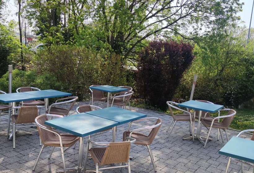 Hotelli Kyriad Mulhouse Est Lutterbach