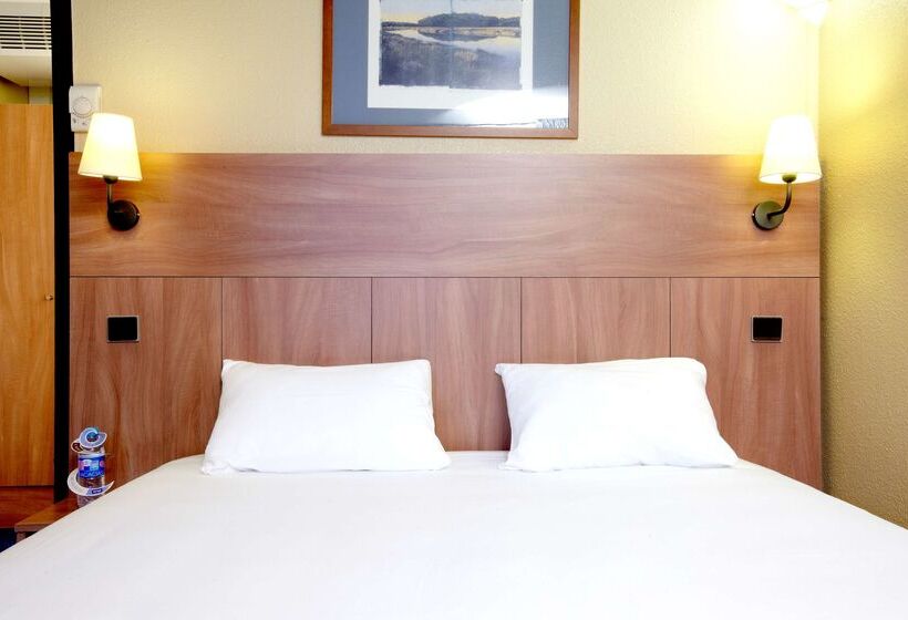 Hotelli Kyriad Mulhouse Est Lutterbach