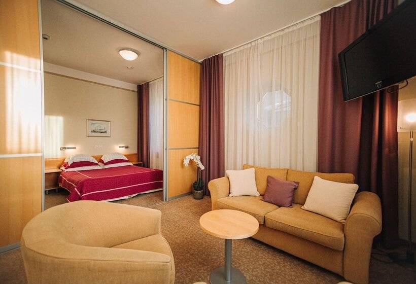 هتل Rixwell Viru Square