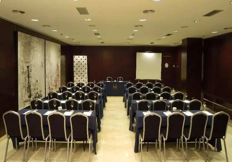 فندق Zenit Coruna