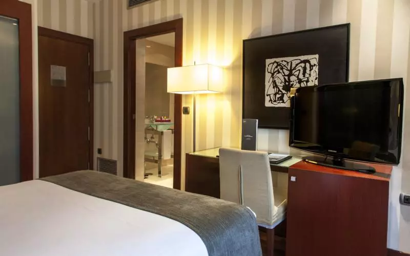 فندق Zenit Coruna