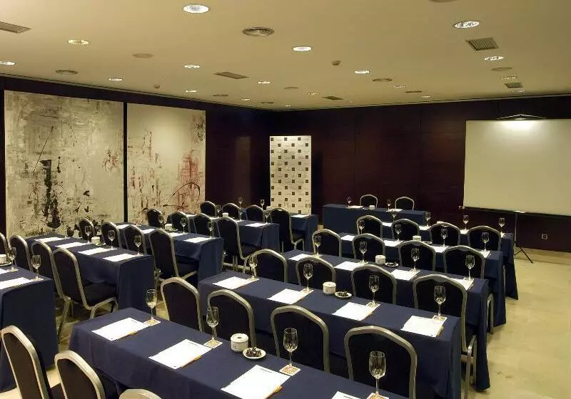 فندق Zenit Coruna