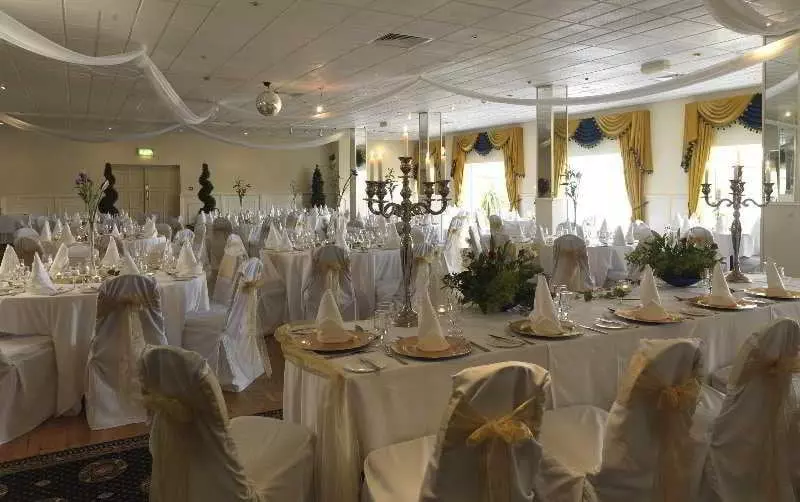 Pontoon Bridge Hotel