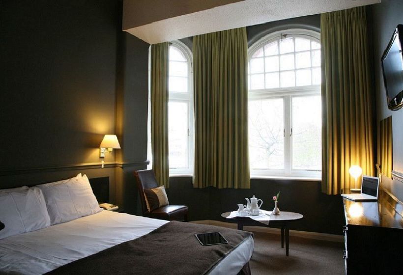 בית מלון כפרי The Rowton