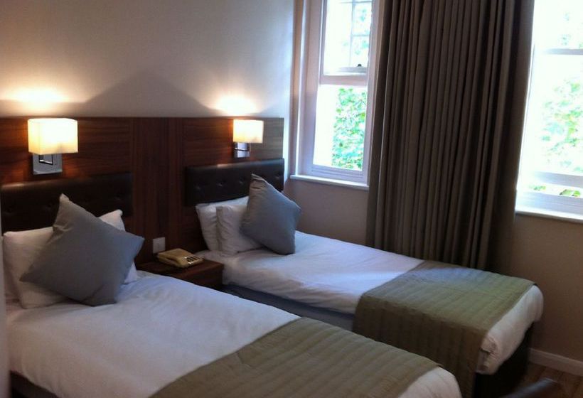 בית מלון כפרי The Rowton