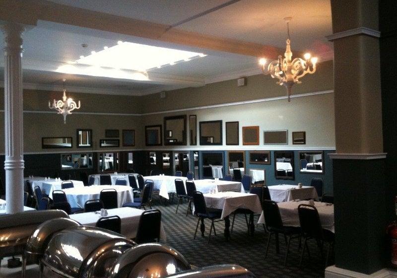 בית מלון כפרי The Rowton