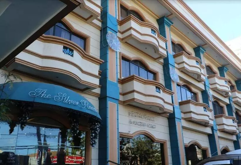 Hotelli Crown Royale