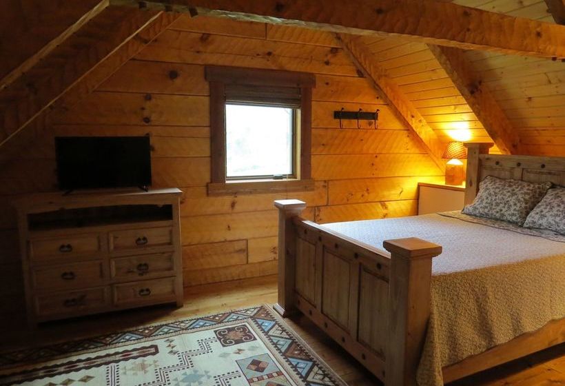 Southern Comfort Lakeside Cabin Resort