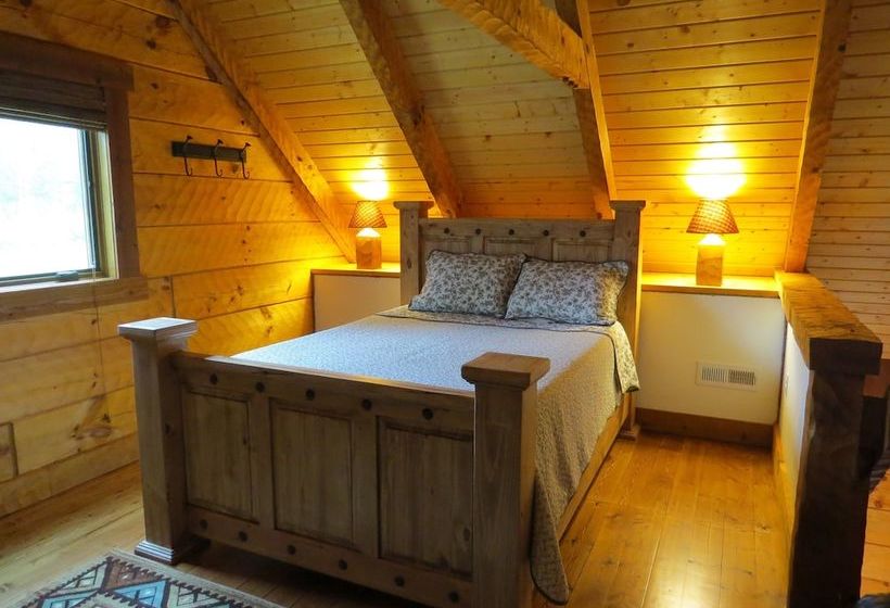 Southern Comfort Lakeside Cabin Resort