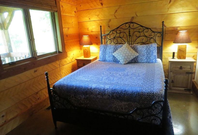 Southern Comfort Lakeside Cabin Resort