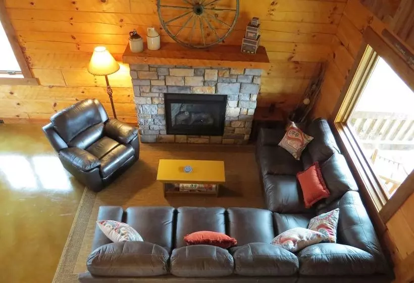 Southern Comfort Lakeside Cabin Resort