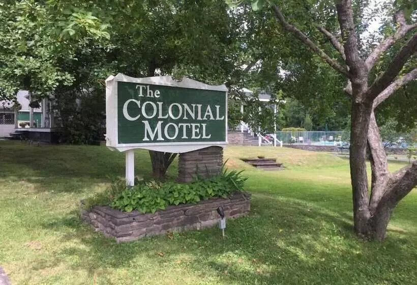 The Colonial Motel