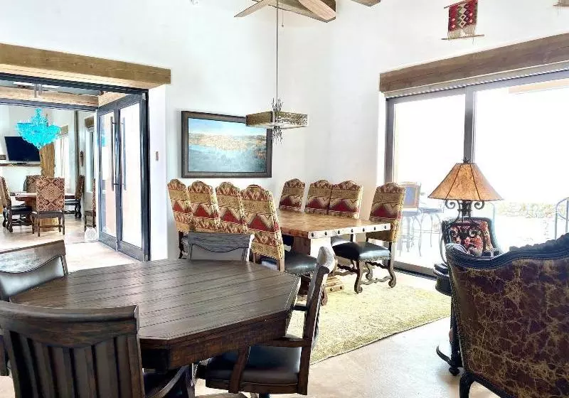 The Grand Hacienda B&b