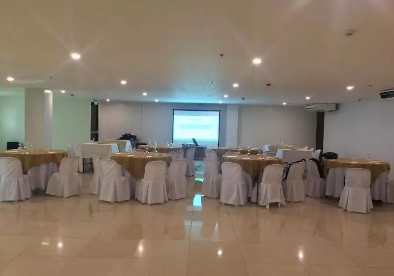 Top Star Hotel Tagum