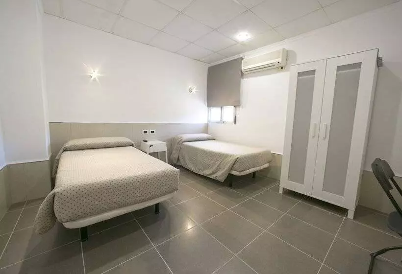 Хостел Pensión Tere Playa