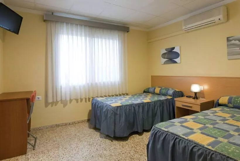 Хостел Pensión Tere Playa