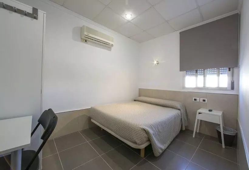 Хостел Pensión Tere Playa