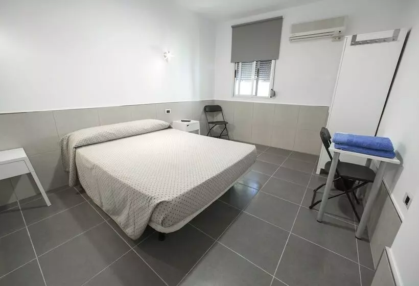 Хостел Pensión Tere Playa