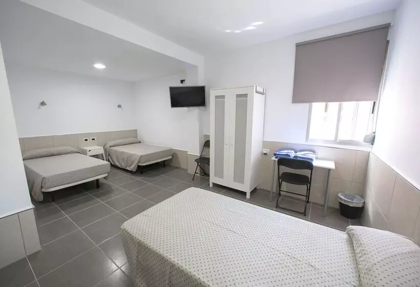 Хостел Pensión Tere Playa