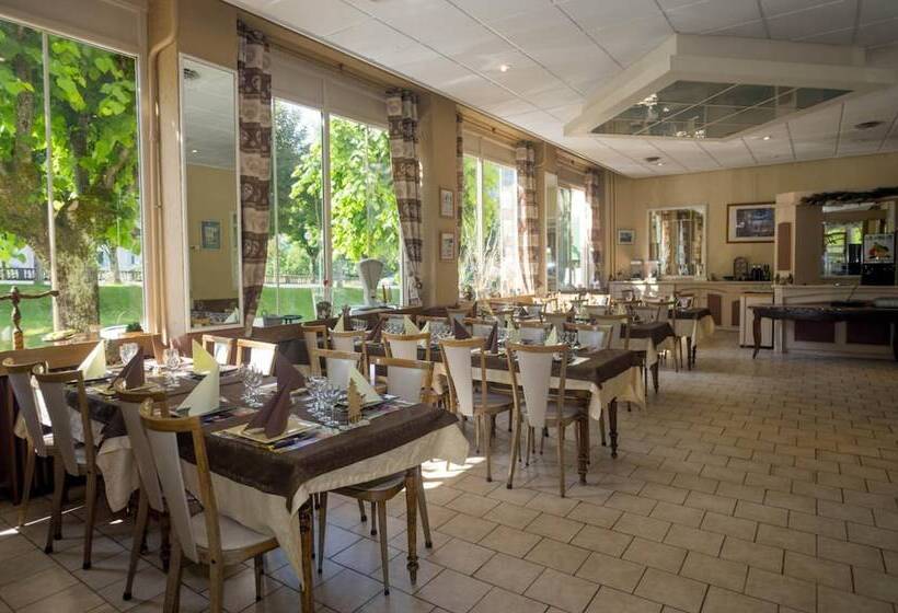 Отель Au Val Dore