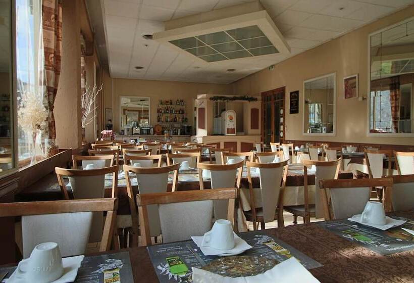 Отель Au Val Dore