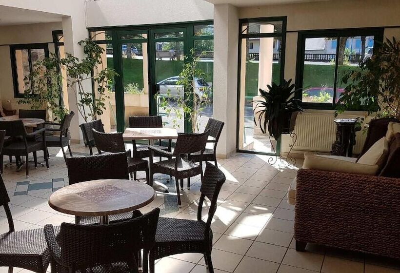 Отель Au Val Dore