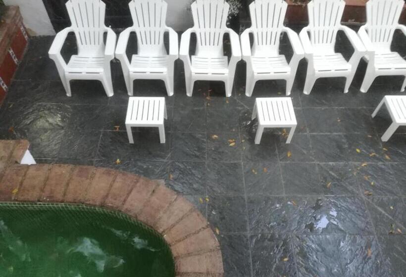 هتل Casa De Los Azulejos